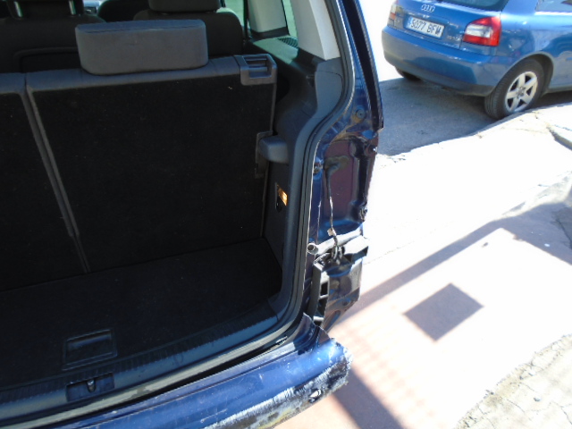 VOLKSWAGEN TOURAN 2.0 TDI 140CV 7 PLAZAS