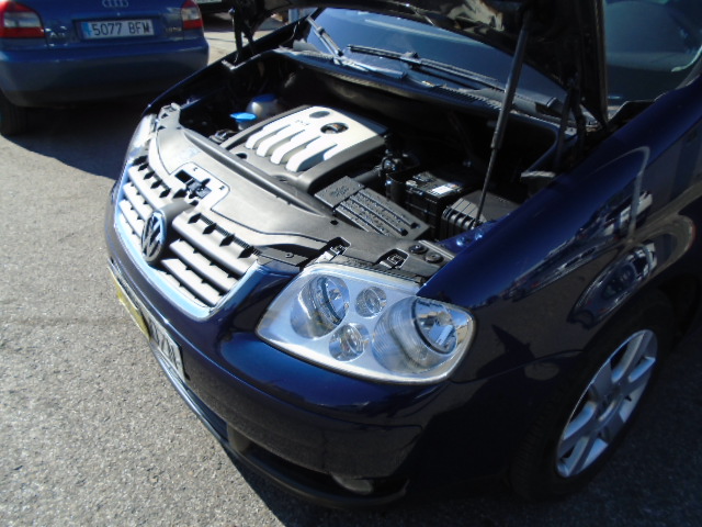 VOLKSWAGEN TOURAN 2.0 TDI 140CV 7 PLAZAS