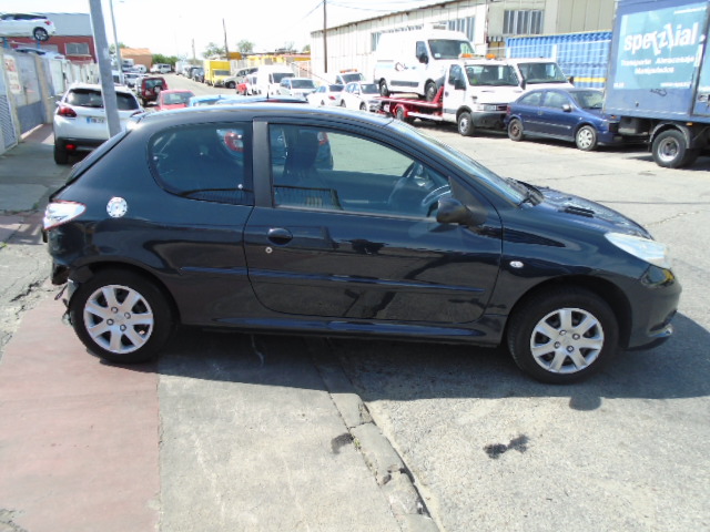 PEUGEOT 206 + 1.4 I 75CV