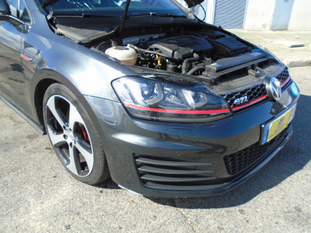 VOLKSWAGEN GOLF VII GTI 2.0 I 220CV