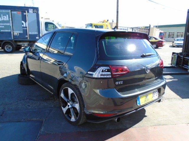 VOLKSWAGEN GOLF VII GTI 2.0 I 220CV