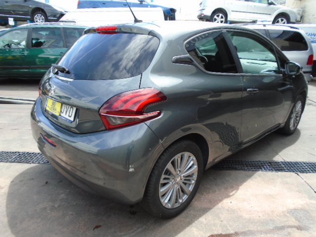 PEUGEOT 208  BLUE STYLE 1.6 HDI 100CV 