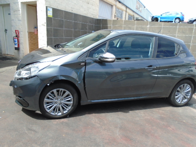 PEUGEOT 208  BLUE STYLE 1.6 HDI 100CV 