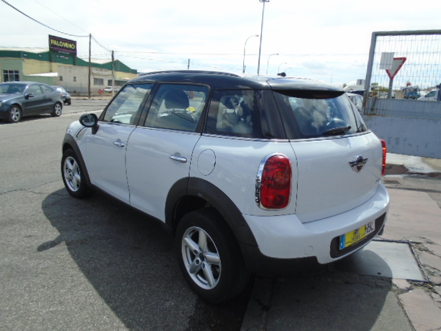 MINI COOPER D COUNTRYMAN 1.6 111CV