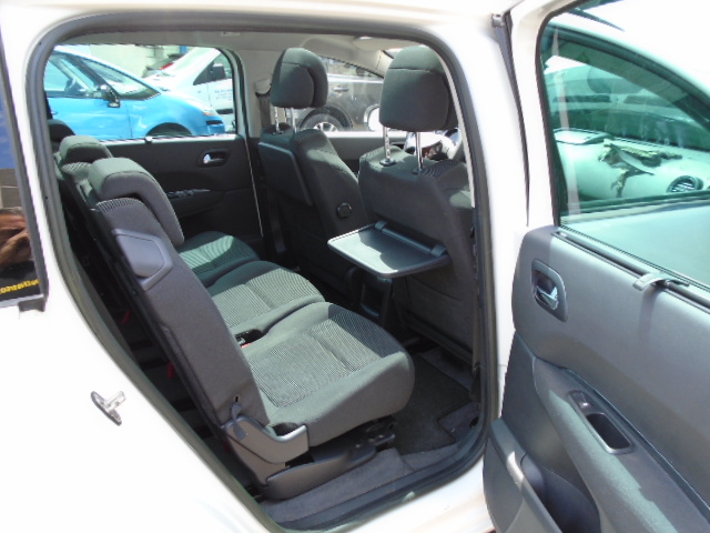 PEUGEOT 5008 ALLURE 1.6 HDI 115CV 7 PLAZAS