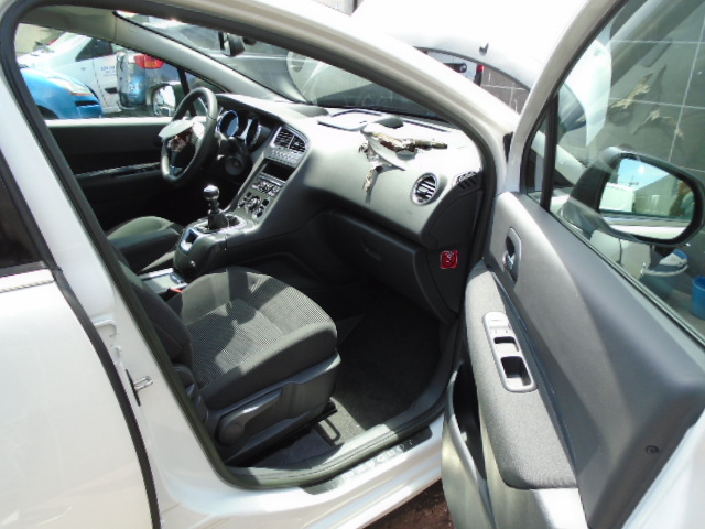 PEUGEOT 5008 ALLURE 1.6 HDI 115CV 7 PLAZAS