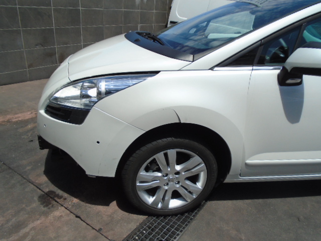 PEUGEOT 5008 ALLURE 1.6 HDI 115CV 7 PLAZAS