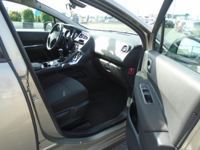 PEUGEOT 3008 PREMIUM 1.6 HDI 110CV