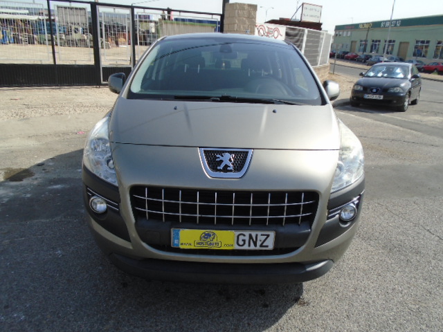 PEUGEOT 3008 PREMIUM 1.6 HDI 110CV