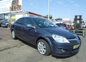 OPEL ASTRA SEDAN 1.7 CDTI 110CV OPEL ASTRA SEDAN 1.7 CDTI 110CV