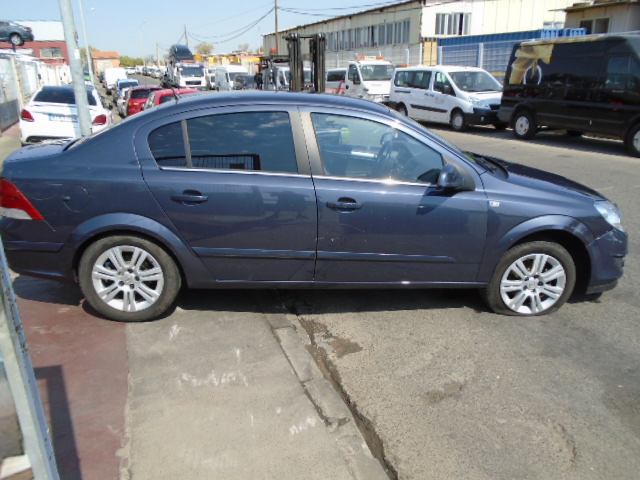 OPEL ASTRA SEDAN 1.7 CDTI 110CV