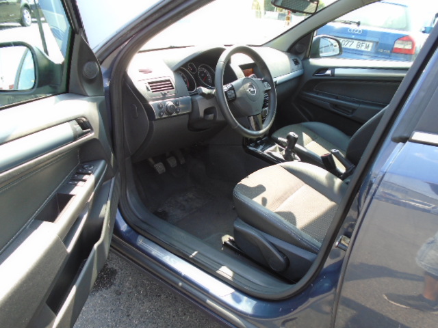 OPEL ASTRA SEDAN 1.7 CDTI 110CV