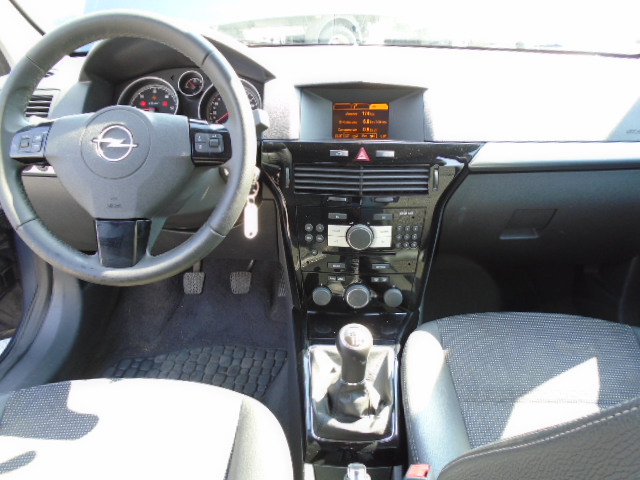 OPEL ASTRA SEDAN 1.7 CDTI 110CV