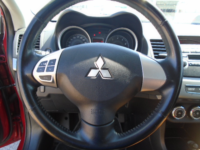 MITSUBISHi LANCER 1.5 I 110CV