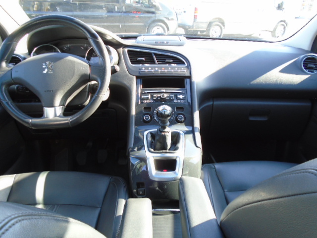 PEUGEOT 5008 1.6 HDI 112CV 7 PLAZAS