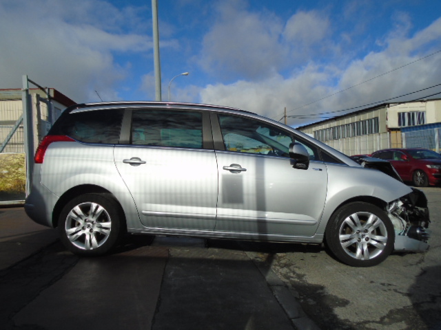 PEUGEOT 5008 1.6 HDI STYLE 115CV 7 PLAZAS