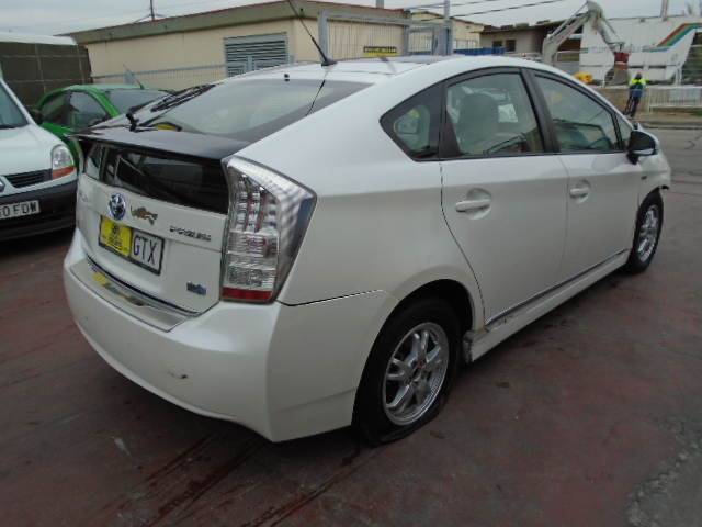 TOYOTA PRIUS HIBRID 1.8 EXECUTIVE 100CV