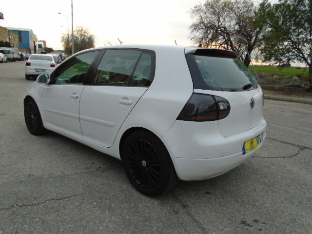 VOLKSWAGEN GOLF V 2.0 TDI 140CV