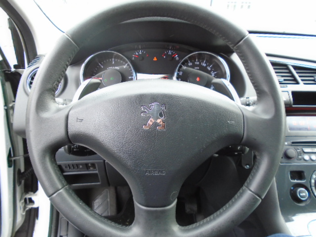 PEUGEOT 3008 1.6 HDI 112CV AUTOMATICO