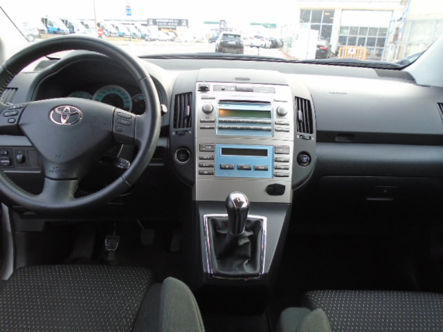 TOYOTA COROLLA VERSO 2.2 D4D 136CV 7 PLAZAS