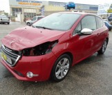 PEUGEOT 208 ALLURE 1.6 HDI 92CV PEUGEOT 208 ALLURE 1.6 HDI 92CV