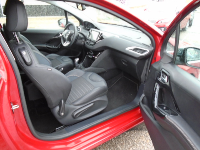 PEUGEOT 208 ALLURE 1.6 HDI 92CV