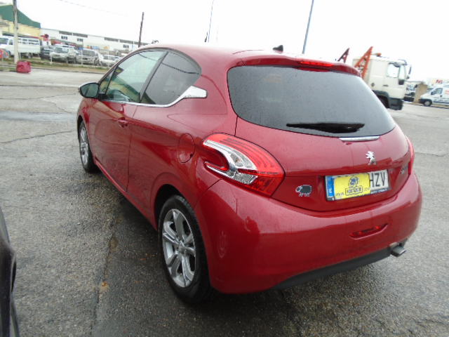 PEUGEOT 208 ALLURE 1.6 HDI 92CV