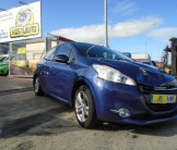 PEUGEOT 208 ALLURE 1.6 HDI 92CV PEUGEOT 208 ALLURE 1.6 HDI 92CV