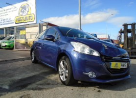 PEUGEOT 208 ALLURE 1.6 HDI 92CV PEUGEOT 208 ALLURE 1.6 HDI 92CV
