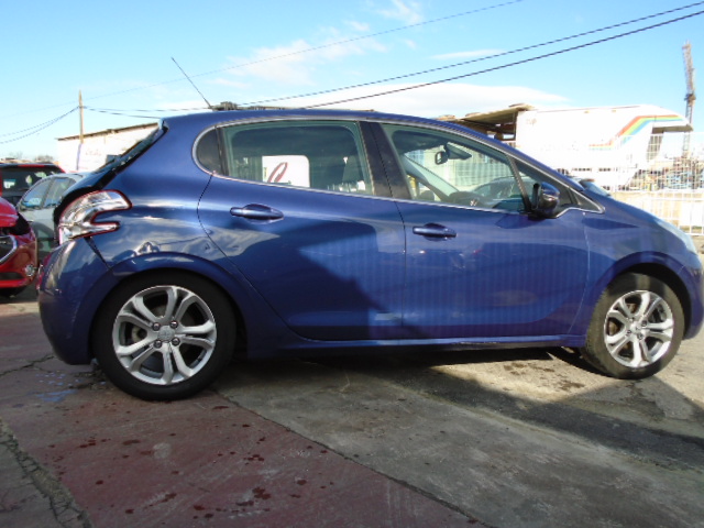 PEUGEOT 208 ALLURE 1.6 HDI 92CV