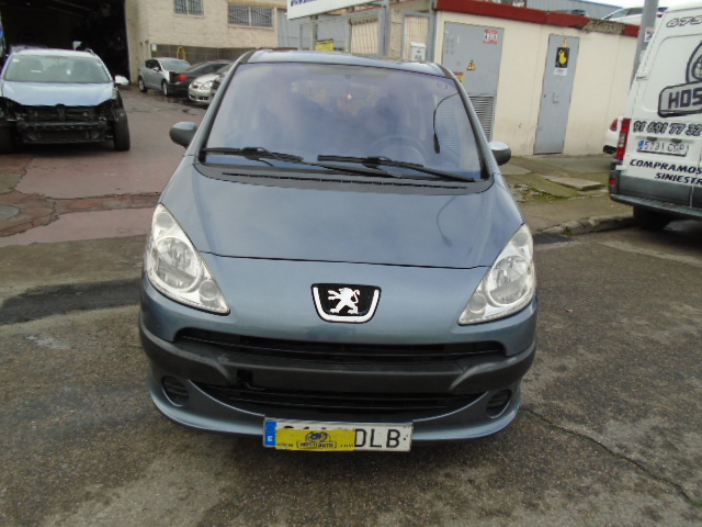 PEUGEOT 1007 URBAN 1.4 INY 74CV AUTOMATICO