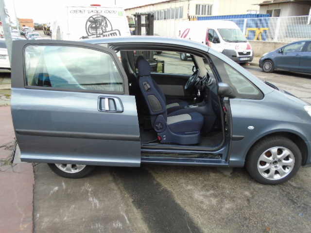 PEUGEOT 1007 URBAN 1.4 INY 74CV AUTOMATICO