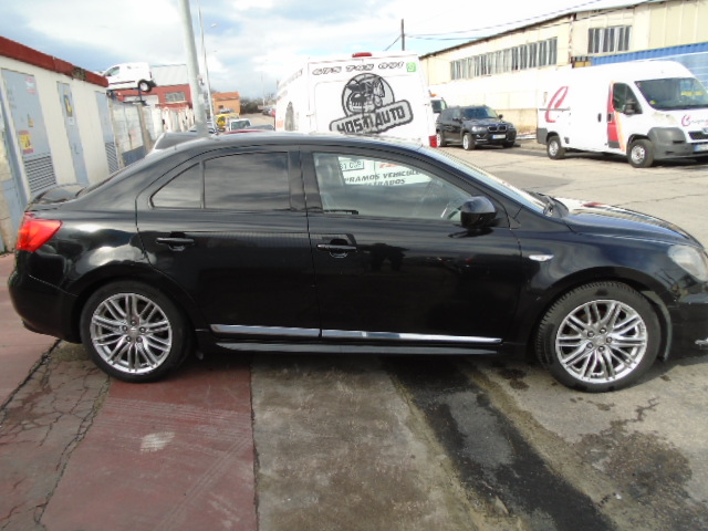 SUZUKI KIZASHI 2.4 INYECCION 180CV (GLP)