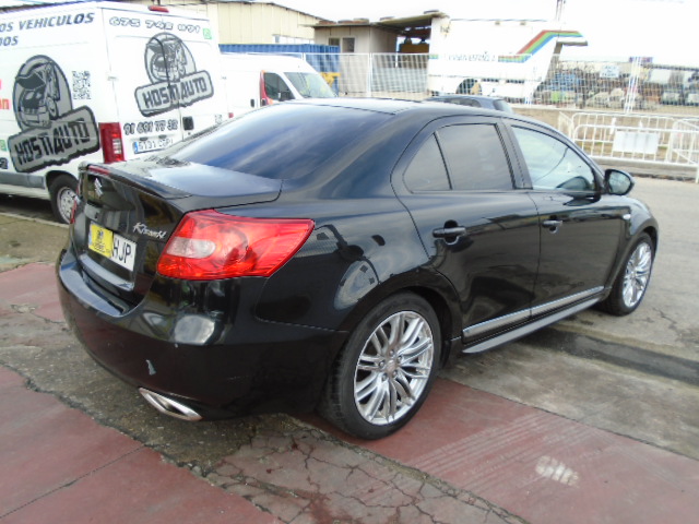 SUZUKI KIZASHI 2.4 INYECCION 180CV (GLP)