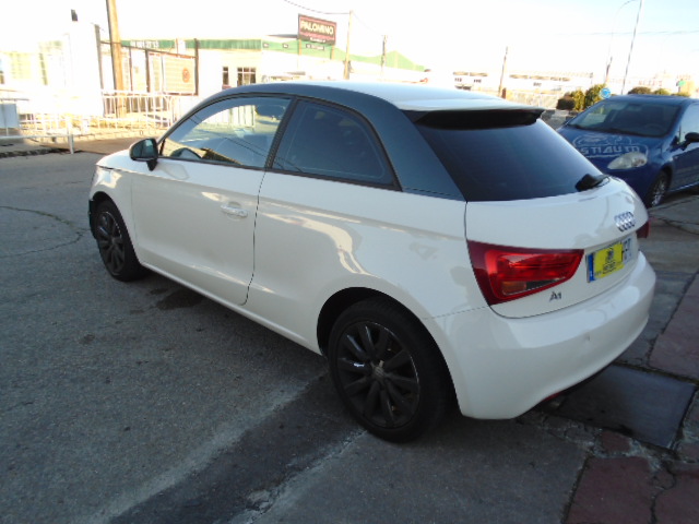 AUDI A1 1.6 TDI 90CV