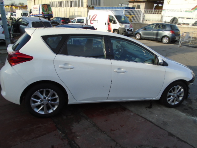 TOYOTA AURIS 2.0 D4D 124CV