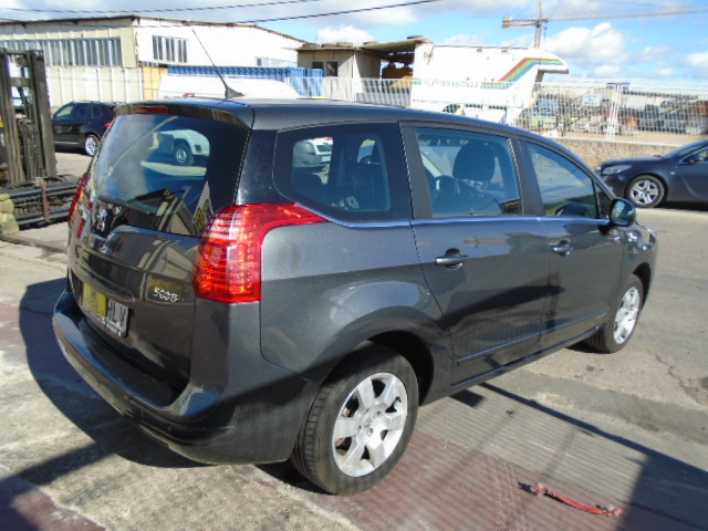 PEUGEOT 5008 1.6 I 120CV 7 PLAZAS