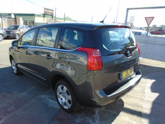 PEUGEOT 5008 1.6 I 120CV 7 PLAZAS