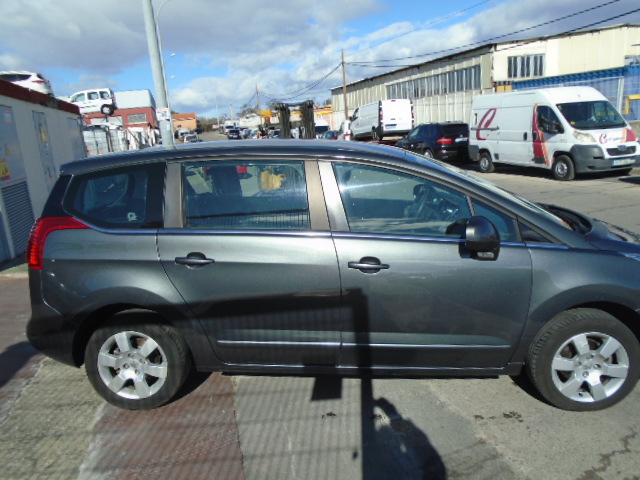 PEUGEOT 5008 1.6 I 120CV 7 PLAZAS