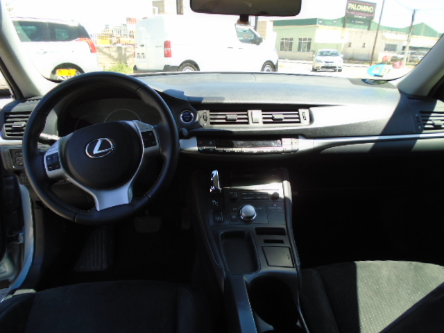 LEXUS - CT 1. 8 200H EXECUTIVE 136cv