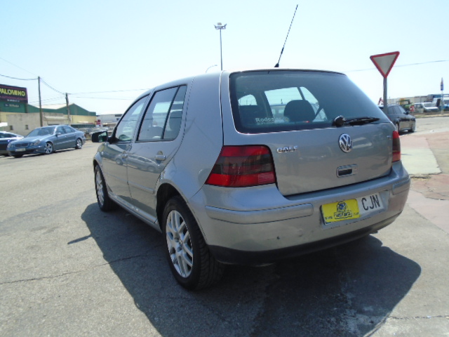 VOLKSWAGEN GOLF IV 1.6 INY 102CV AUTOMATICO