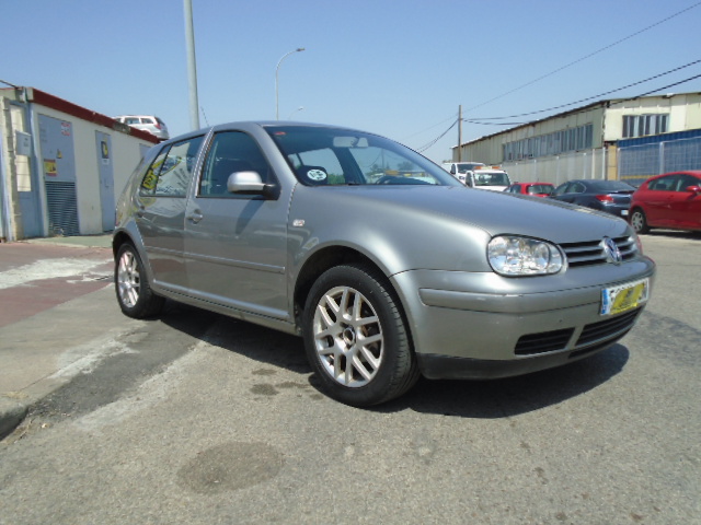 VOLKSWAGEN GOLF IV 1.6 INY 102CV AUTOMATICO