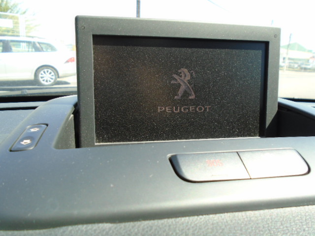 PEUGEOT 5008 2.0 HDI 136CV 7PLAZAS