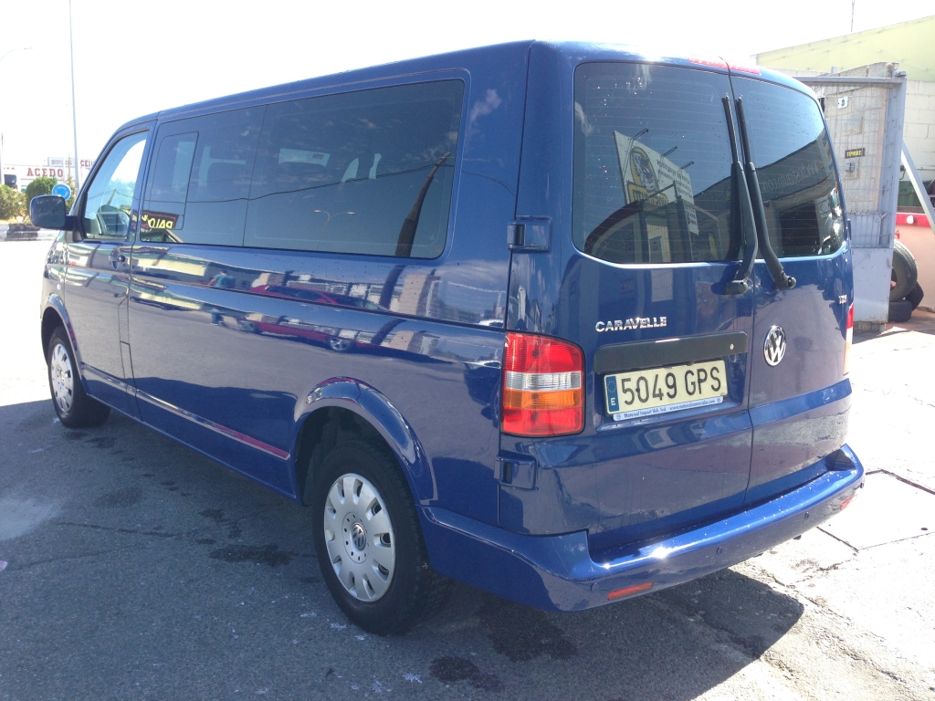 VW CARAVELLE 2.5 TDI AUTO 8 PLAZAS