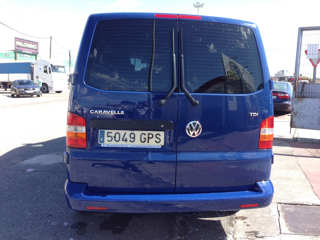 VW CARAVELLE 2.5 TDI AUTO 8 PLAZAS