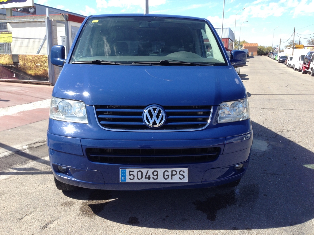 VW CARAVELLE 2.5 TDI AUTO 8 PLAZAS