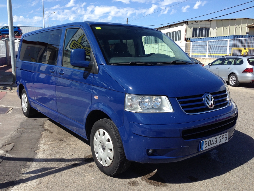 VW CARAVELLE 2.5 TDI AUTO 8 PLAZAS