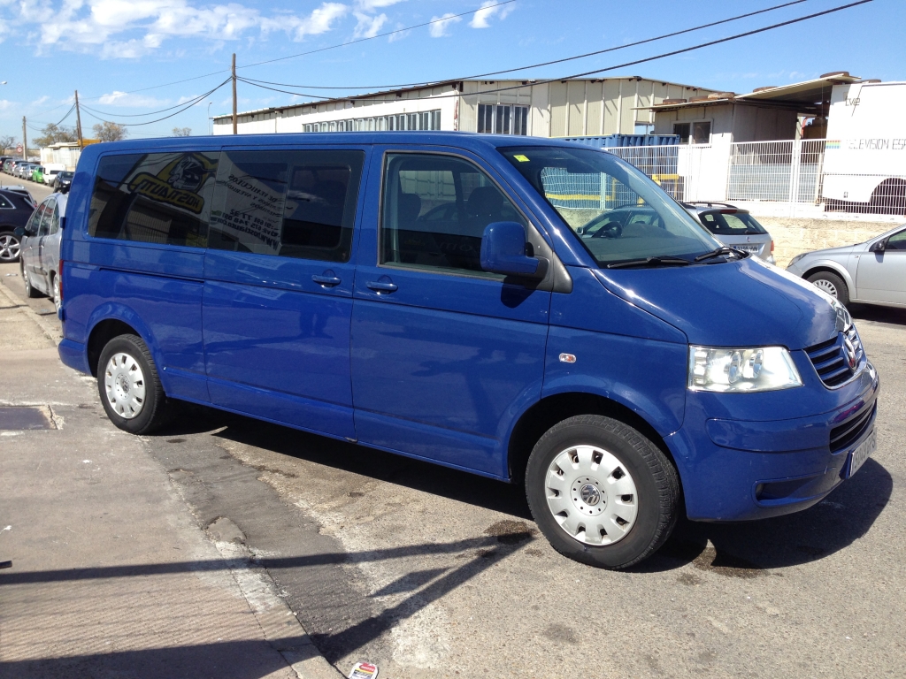 VW CARAVELLE 2.5 TDI AUTO 8 PLAZAS