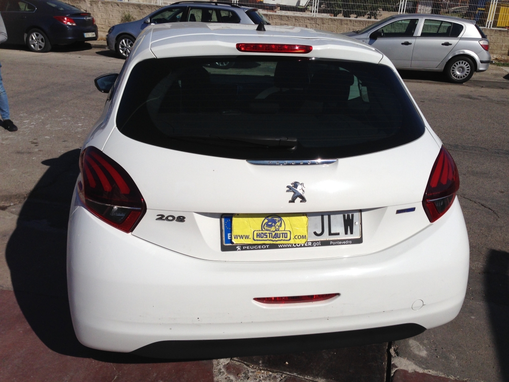 PEUGEOT 208 1.4 HDI 75CV