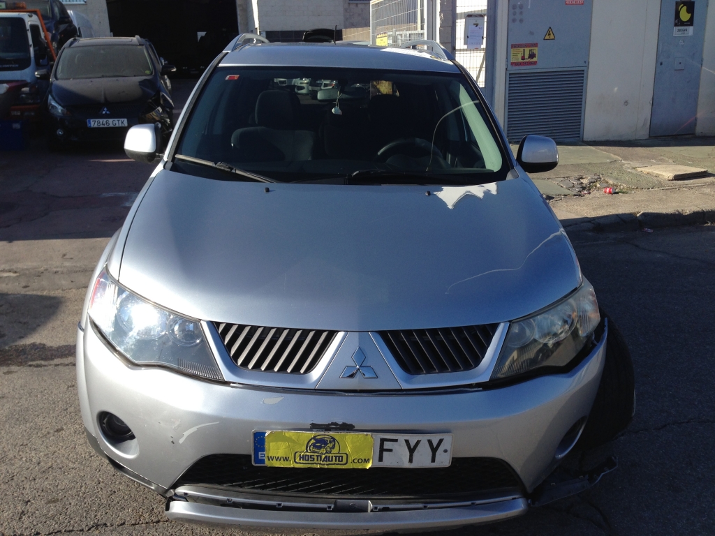 MITSUBISHI OUTLANDER 2.0 CRD 140CV 4X4 7 PLAZAS